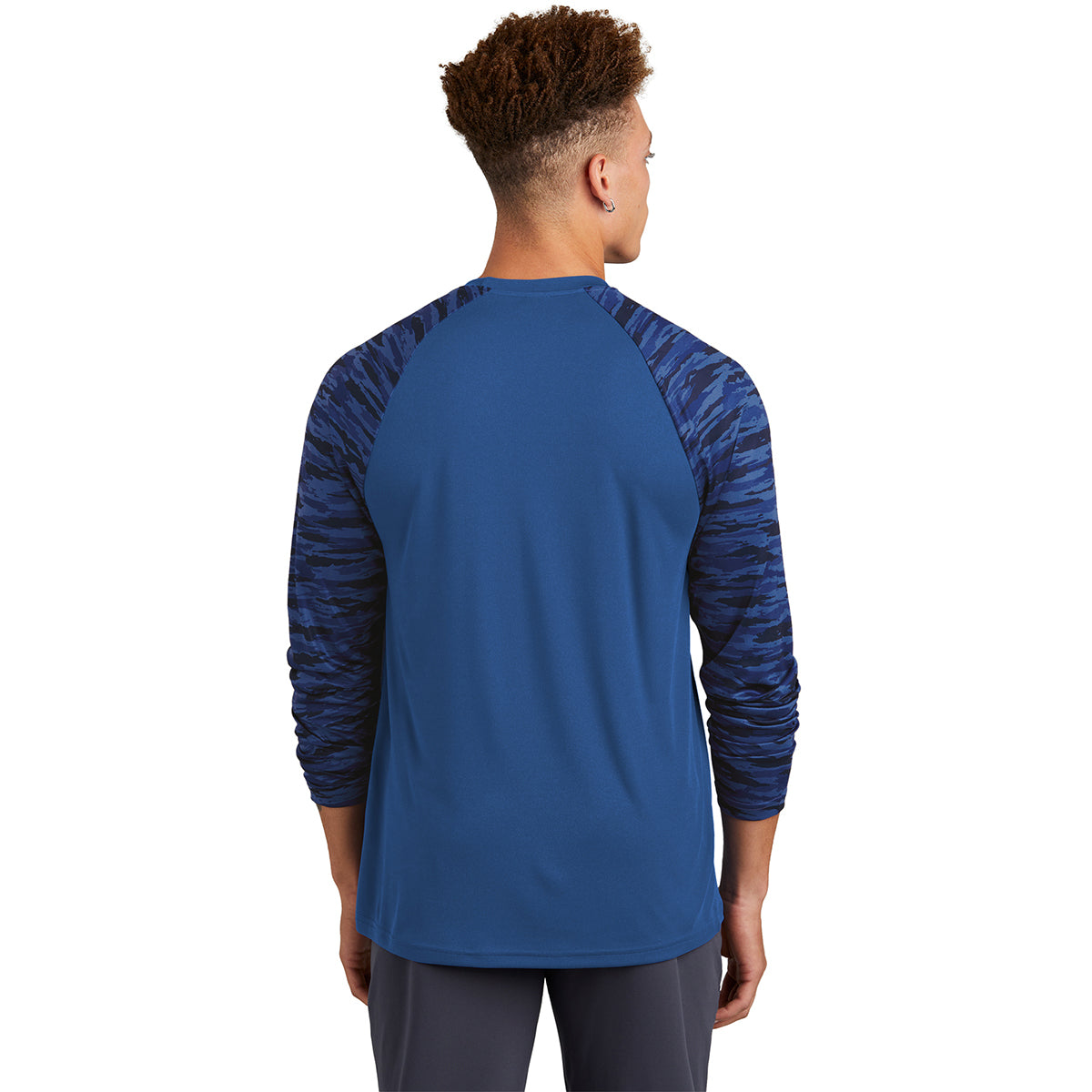 Sport-Tek Men's True Royal Drift Camo Colorblock Long Sleeve Tee: Elevate Your Team's Style